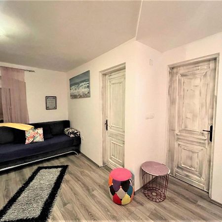 Apartment Chloe 特罗吉尔 外观 照片